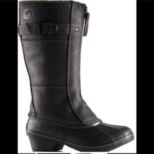 SOREL WINTER FANCY TALL Black LeatherZIP BOOT SZ8. In excellent condition.